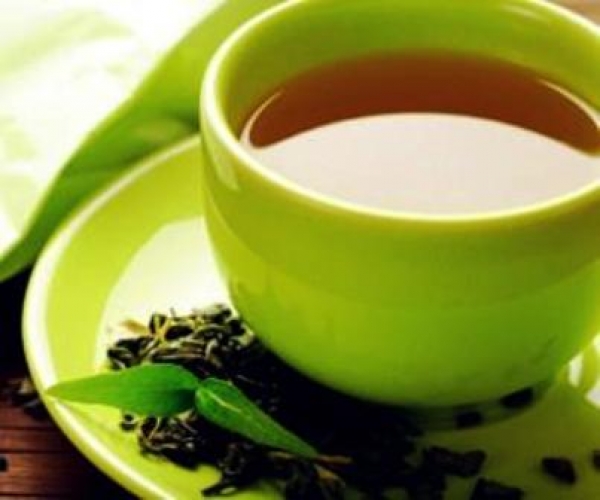 綠茶功效-八項喝綠茶的好處:綠茶中含茶多酚有治流感功效!